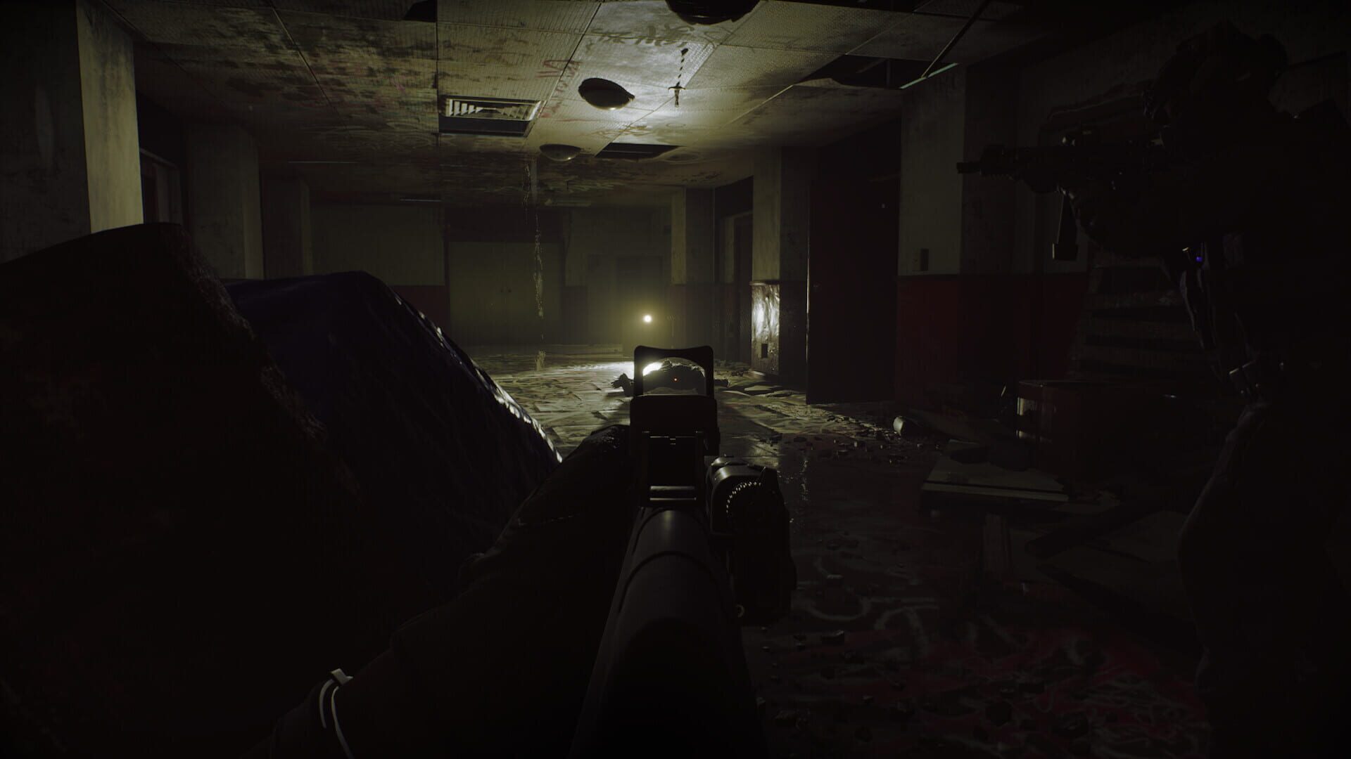 Screenshot for Ready or Not: Home Invasion