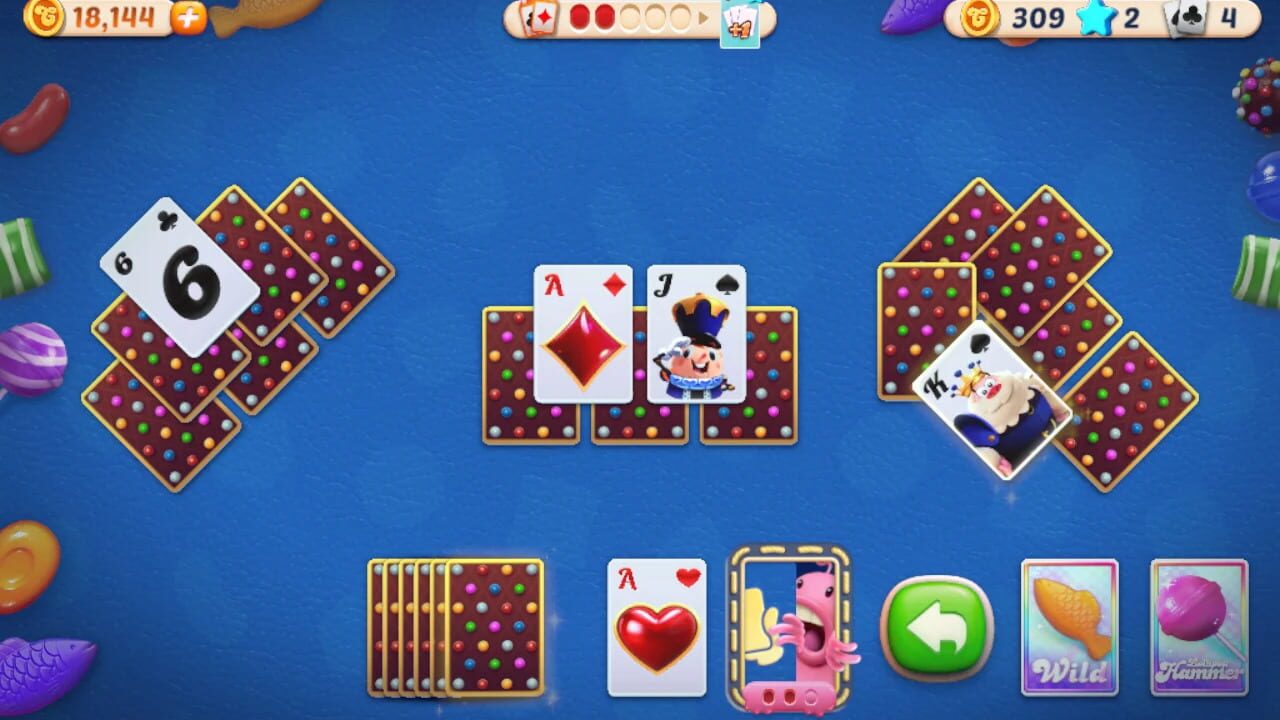 Screenshot for Candy Crush Solitaire